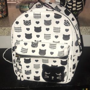 Small kitty backpack